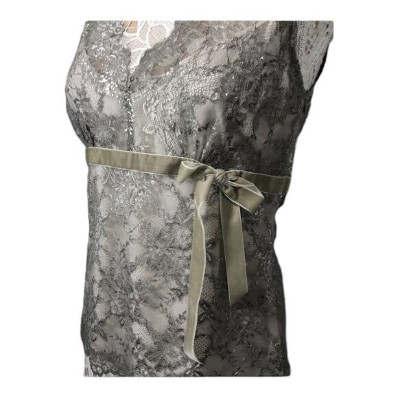 Ann Taylor Loft silver lace V neck scalloped top sleevless, cami attached size 8 - Picture 5 of 12